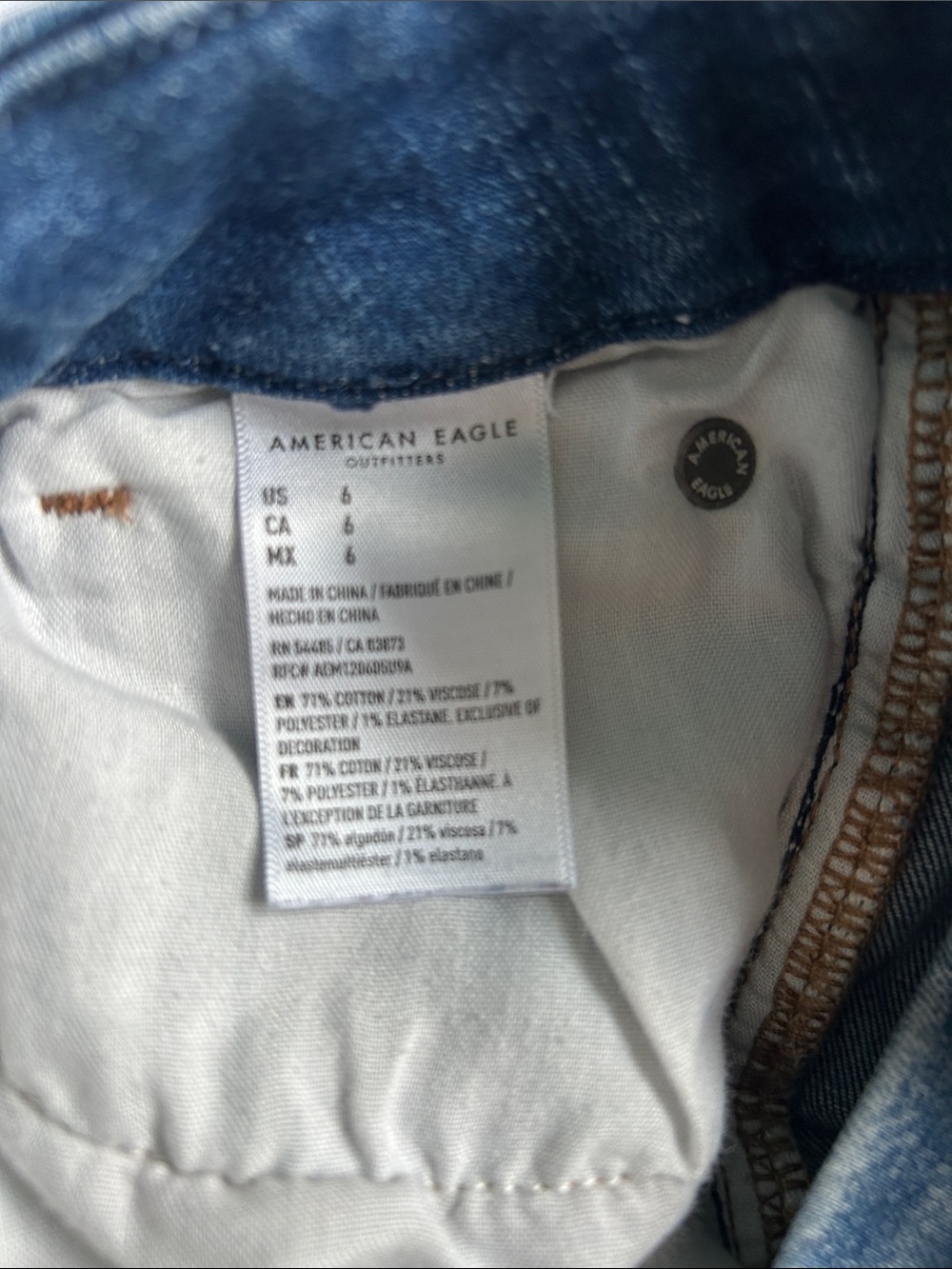 American Eagle Curvy Hi-Rise Shortie Denim Women’s Shorts - Picture 2 of 7